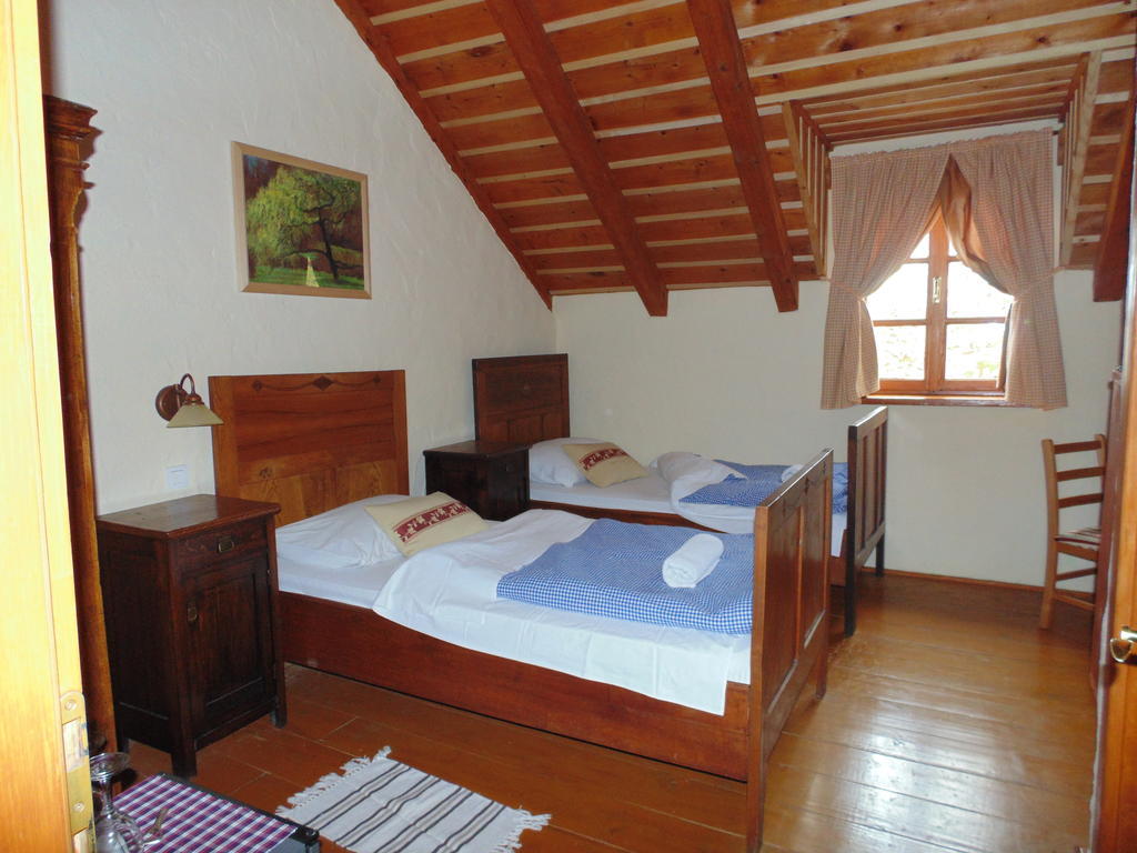 Guest House Kozjak Začretje Rum bild