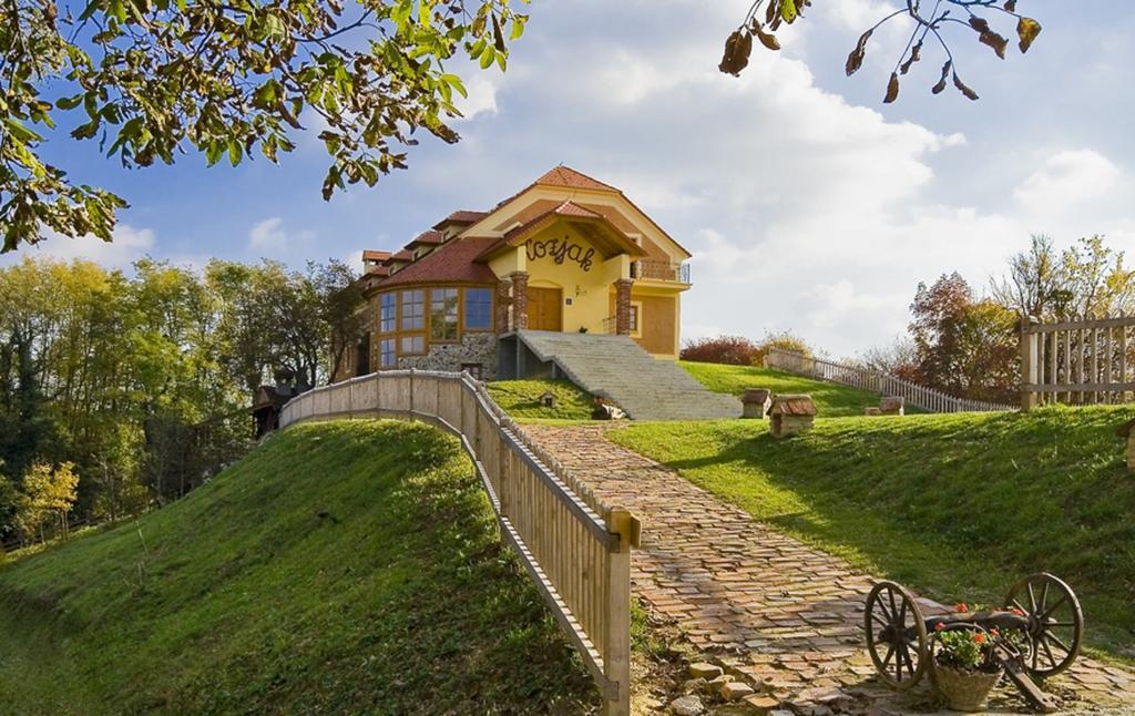 Guest House Kozjak Začretje Exteriör bild